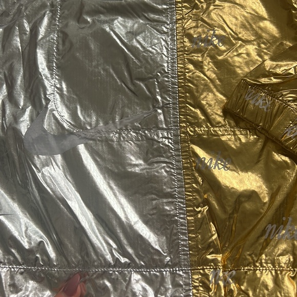 Nike running jacket - Picture 2 of 3